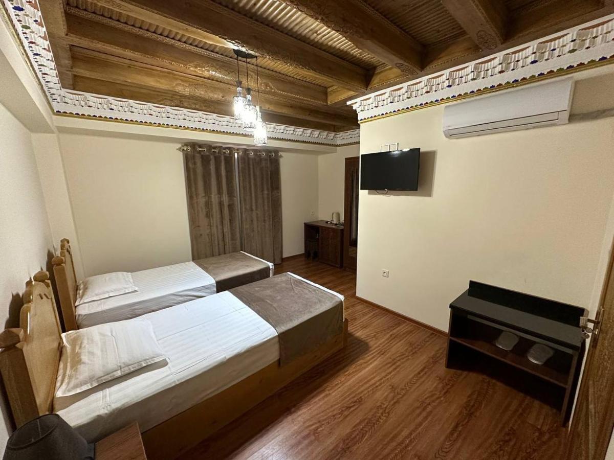 Antique Hotel Imran Bukhara Bagian luar foto