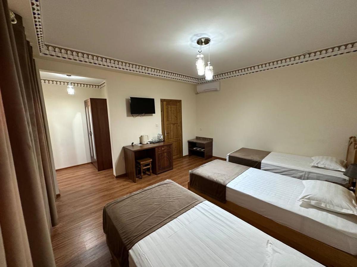 Antique Hotel Imran Bukhara Bagian luar foto