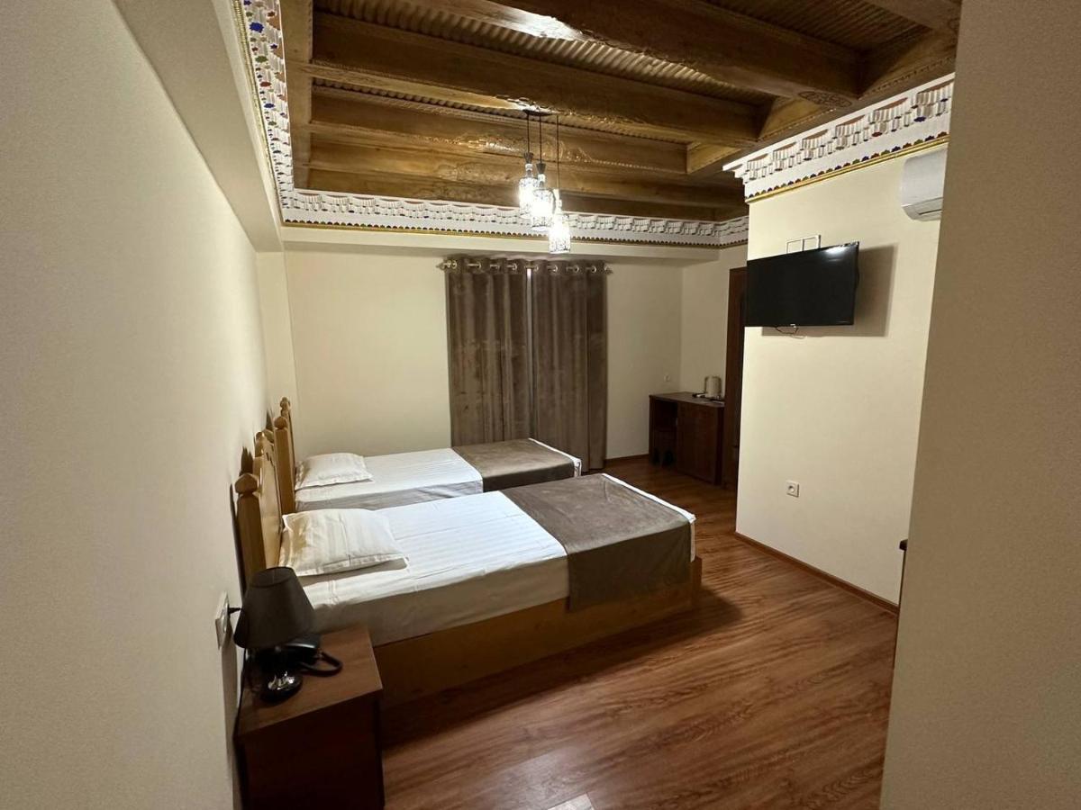 Antique Hotel Imran Bukhara Bagian luar foto