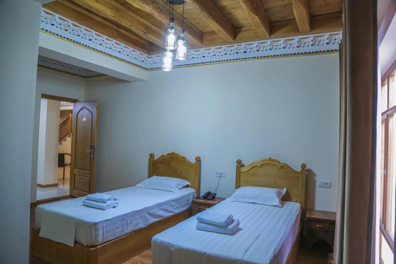 Antique Hotel Imran Bukhara Bagian luar foto